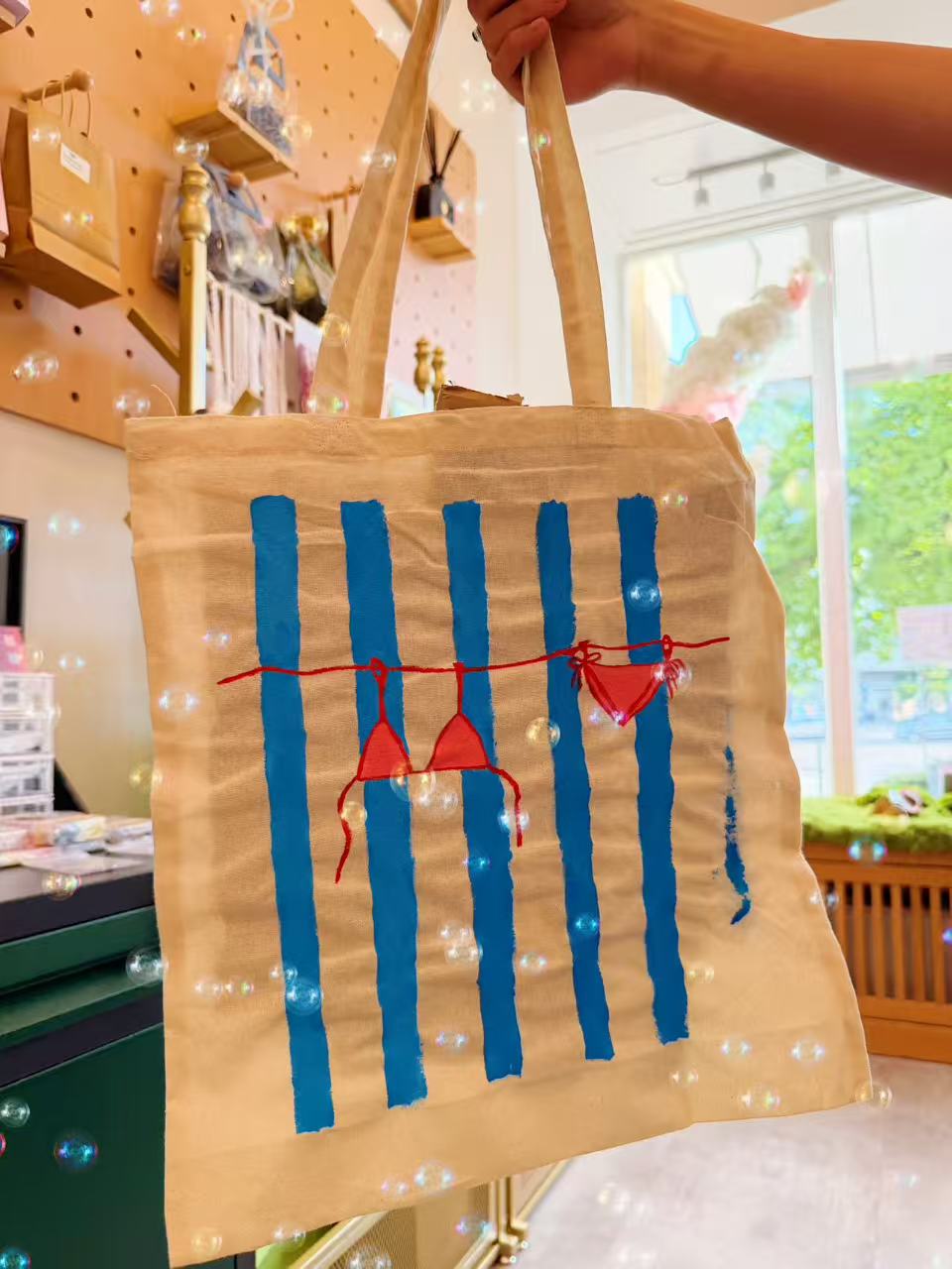 Tote bag painting workshop in Magdeburg with handmade bag motif
