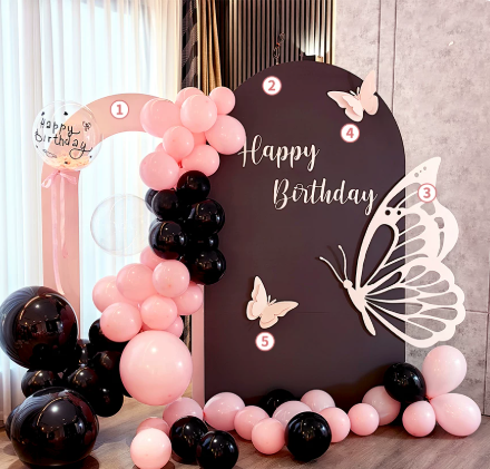 Pink and black butterfly decoration for kids' birthdays in Magdeburg