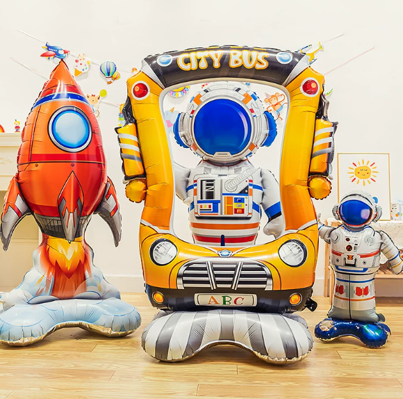 Space balloons as themed decoration for a creative birthday party in Magdeburg